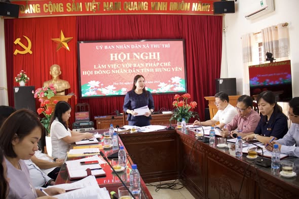 Đoàn khảo sát HĐND tỉnh làm việc tại xã Thư Trì